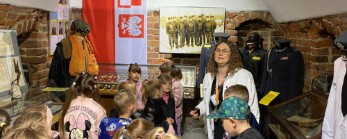 W MUZEUM ŻYWEJ PAMIĘCI W ORNECIE - GRUPA KOTKI