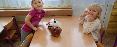 BIEDRONKI - ZABAWY SWOBODNE W SALI
