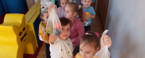 DZIEŃ OWOCÓW I WARZYW W GRUPIE MOTYLKI