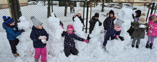 ZIMOWE ZABAWY NA ŚNIEGU - GRUPA MYSZKI