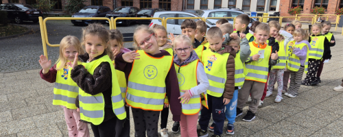 ZAKUPY W "WARZYWNIAKU"- DZIECI Z GRUPY MYSZKI
